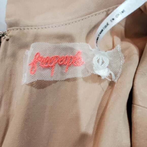 Free People Jumpsuit Womens Sz 8 Mystic Tan Pink Satin Silky Glam Festival Party - Picture 11 of 12